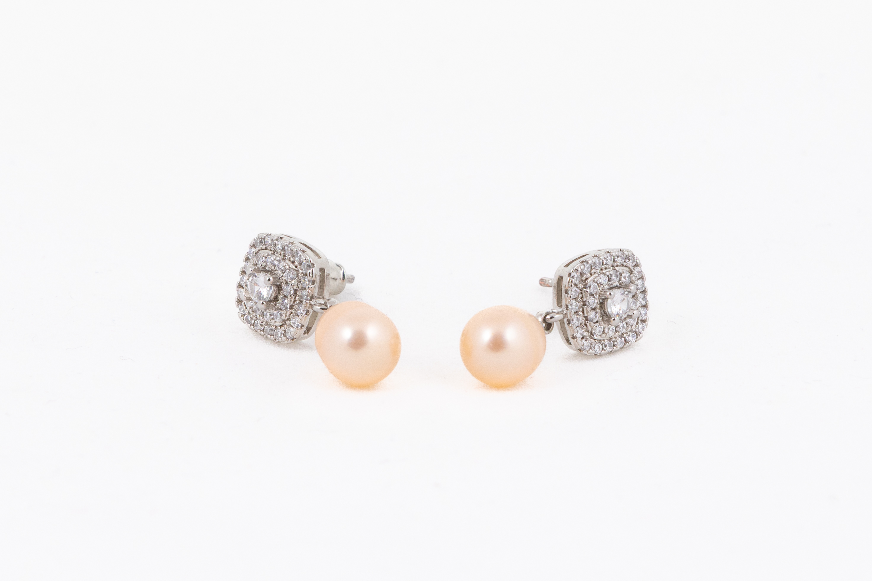 Cercei cu perla Biwa roz 