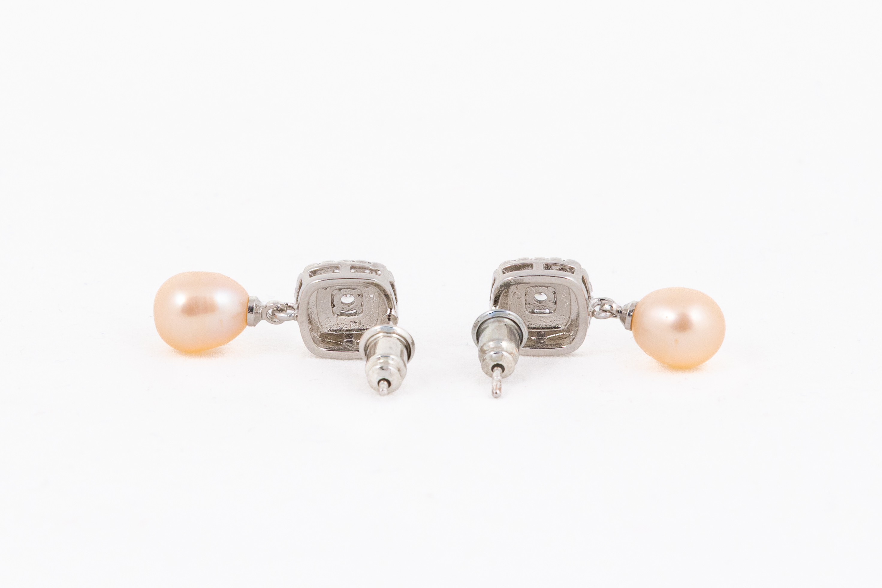 Cercei cu perla Biwa roz 