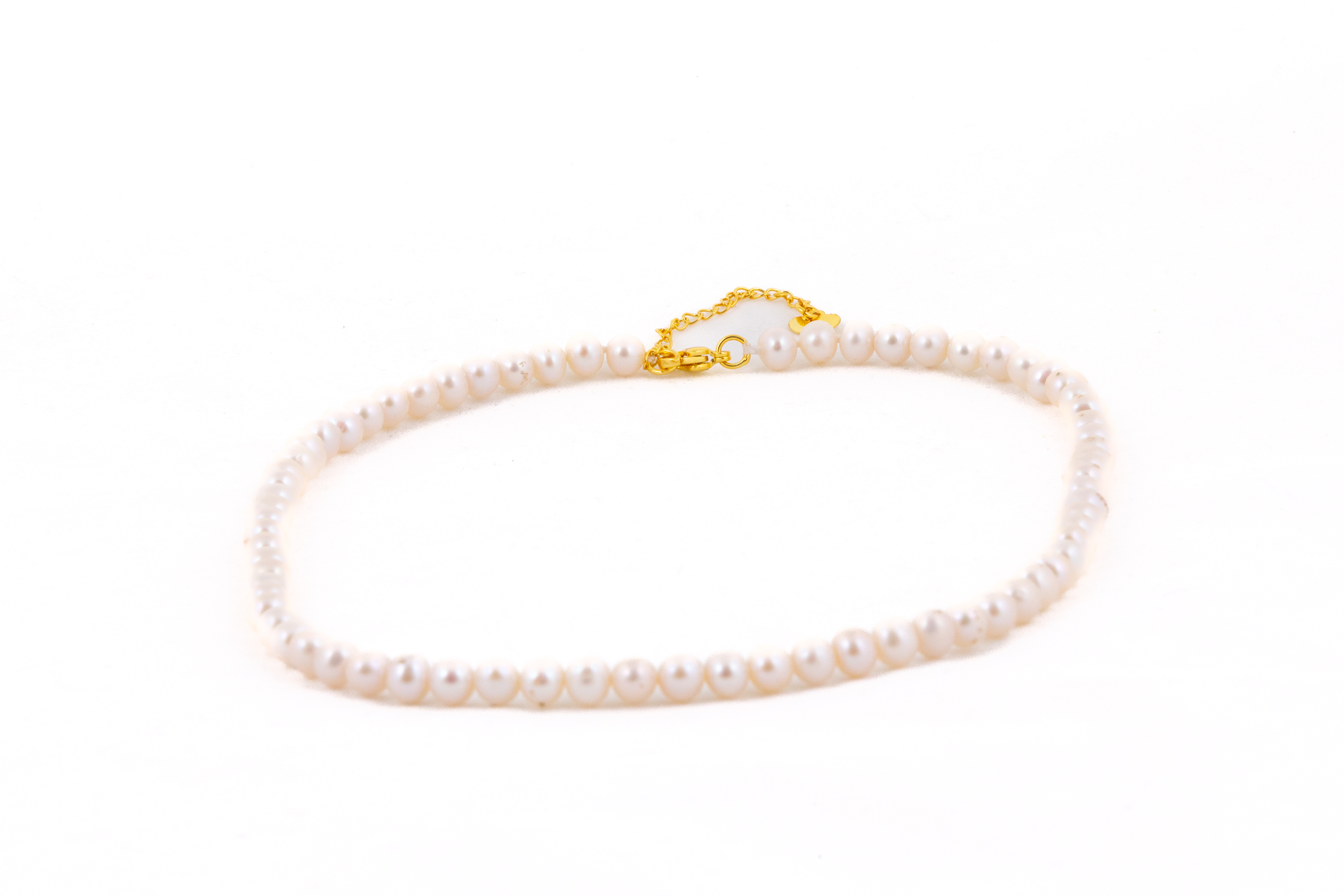 Colier cu perle de apă dulce cu luciu natural si inchizătoare aurie