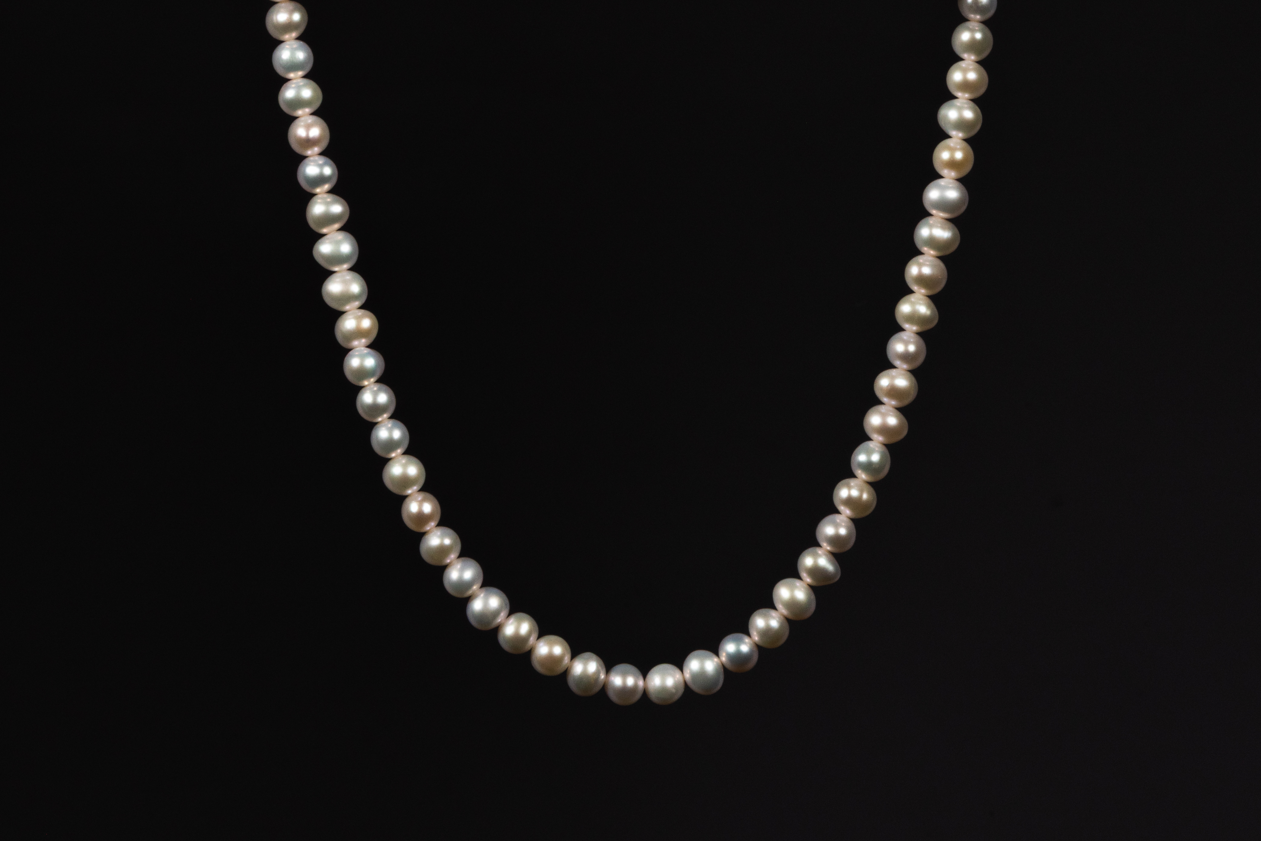 Colier cu perle de apă dulce cu luciu natural si inchizătoare aurie - Imagine 2